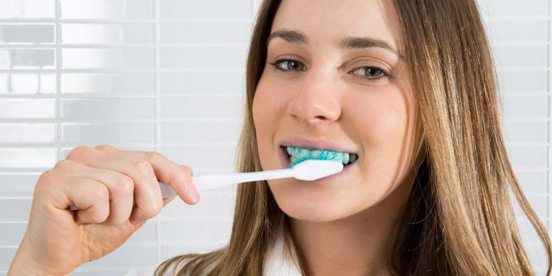 los angeles dentist recommends brushing and toothpaste